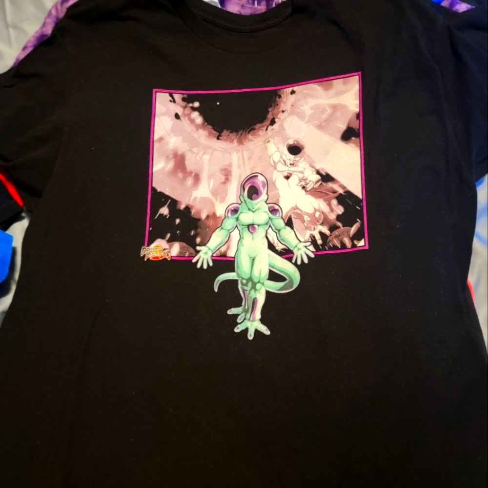 Dragonball FighterZ video game shirt with Freiza on the cover Large